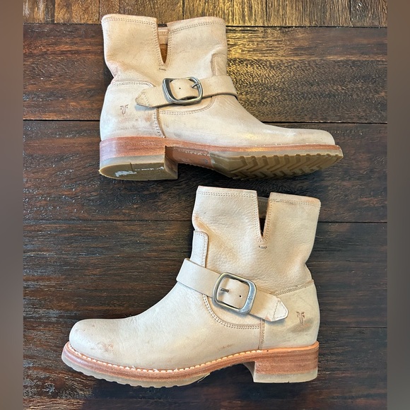 Frye Veronica Booties White/ Cream Distressed Leather Boots - Picture 3 of 9